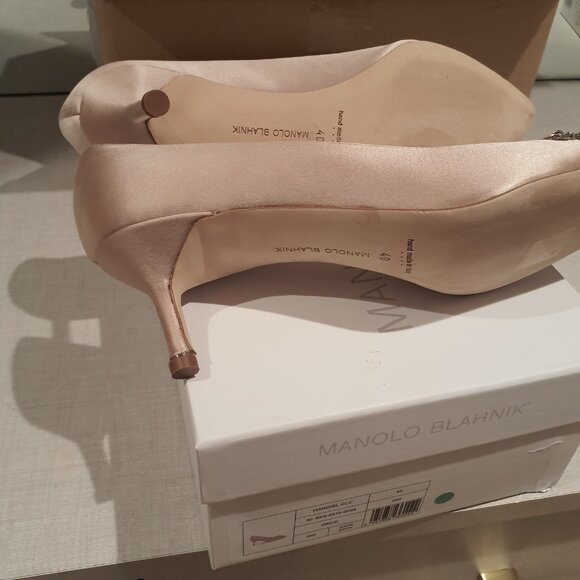 BNIB Manolo Blahnik Hangisi Embellished Buckle Pumps satin 70mm size 40 - Picture 2 of 5